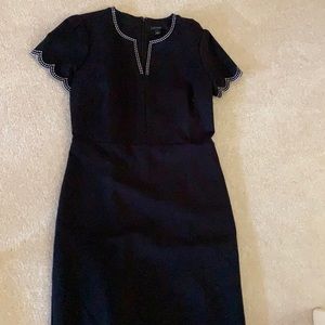 Ann Taylor 6 black dress white trim sleeves